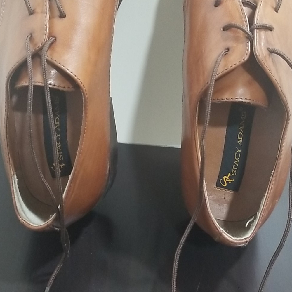 Men Shoes - Picture 2 of 7